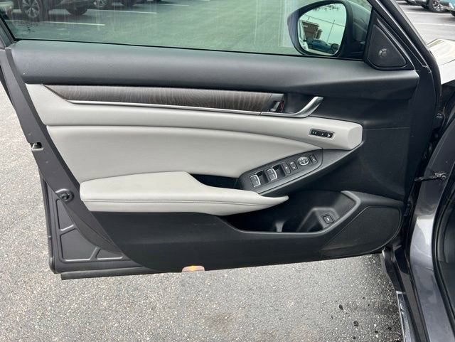Used 2019 Honda Accord Touring image 27
