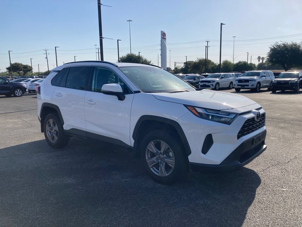 Used 2024 Toyota RAV4 XLE w/ Convenience Package FWD image 3