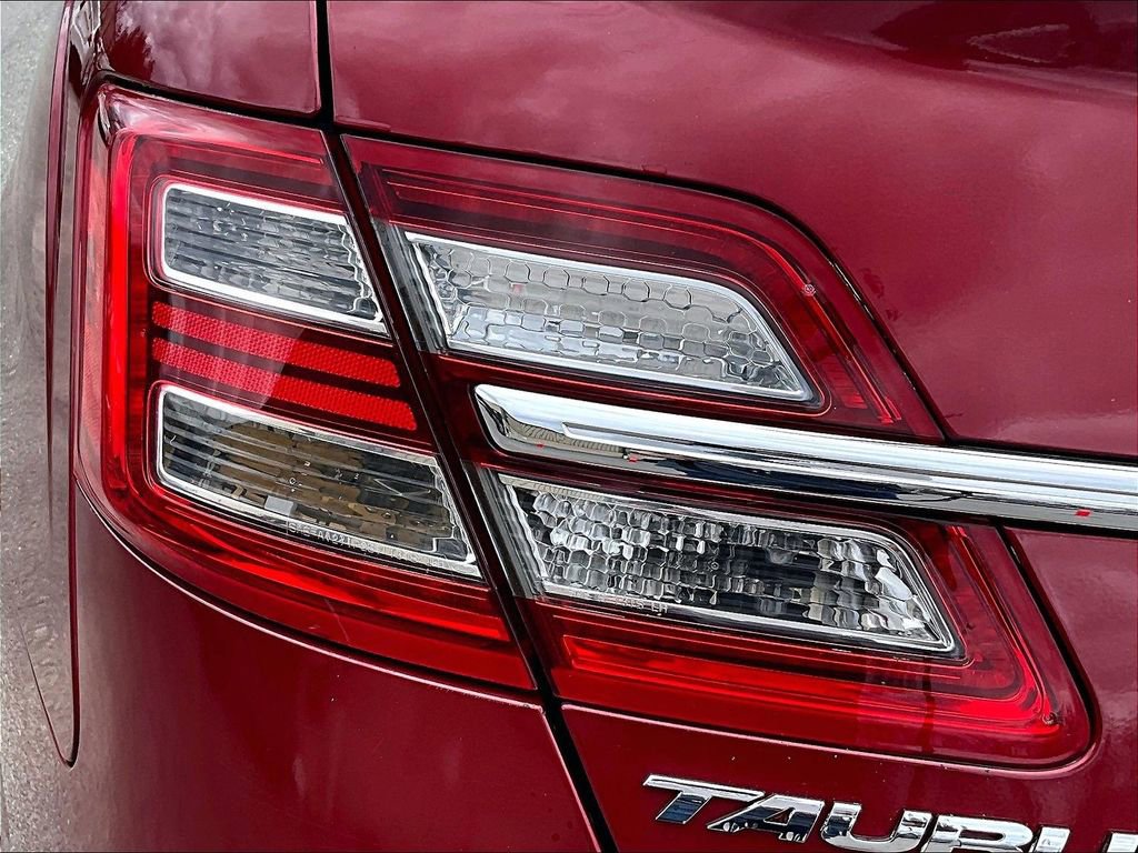 Used 2015 Ford Taurus SEL w/ Equipment Group 201A image 28