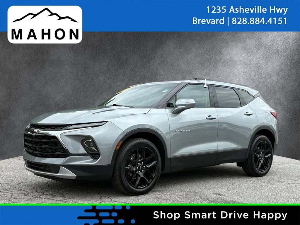 Used 2024 Chevrolet Blazer LT w/ Sound & Technology Package FWD image 1