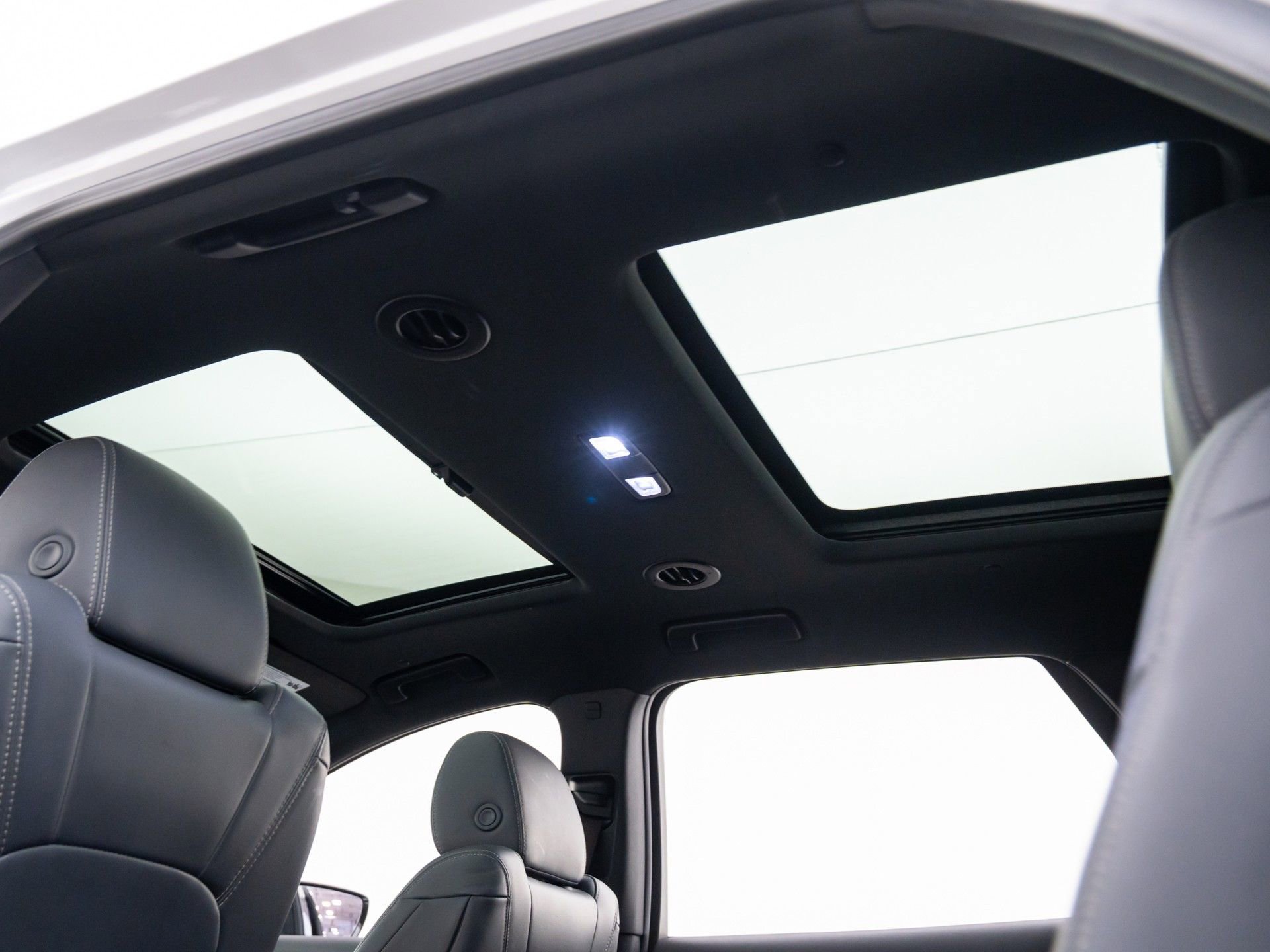 Used 2023 Buick Enclave Essence w/ Experience Buick Package image 23