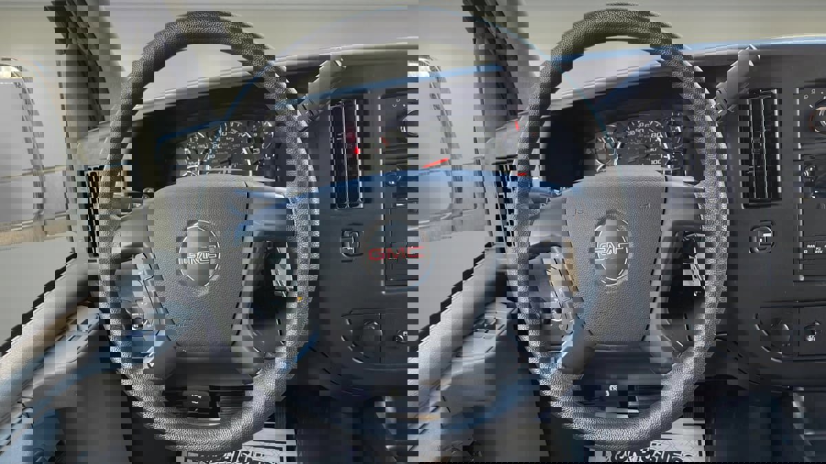 Used 2014 GMC Savana 2500 image 12