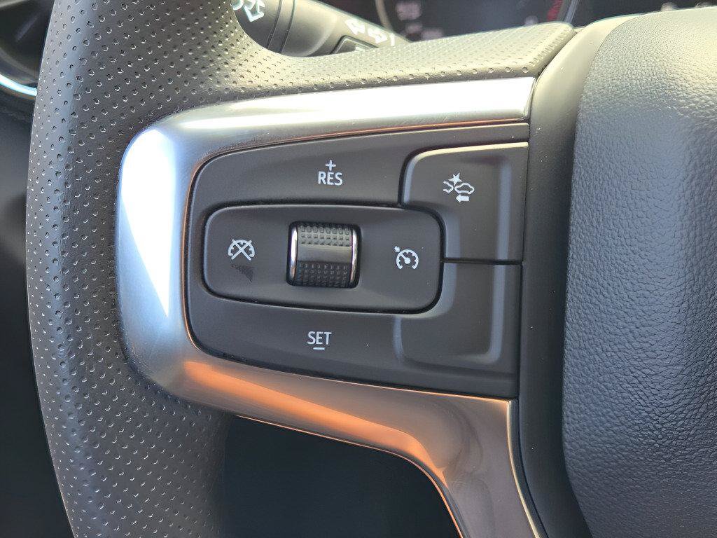 New 2026 Chevrolet Blazer LT w/ Convenience Package FWD image 36