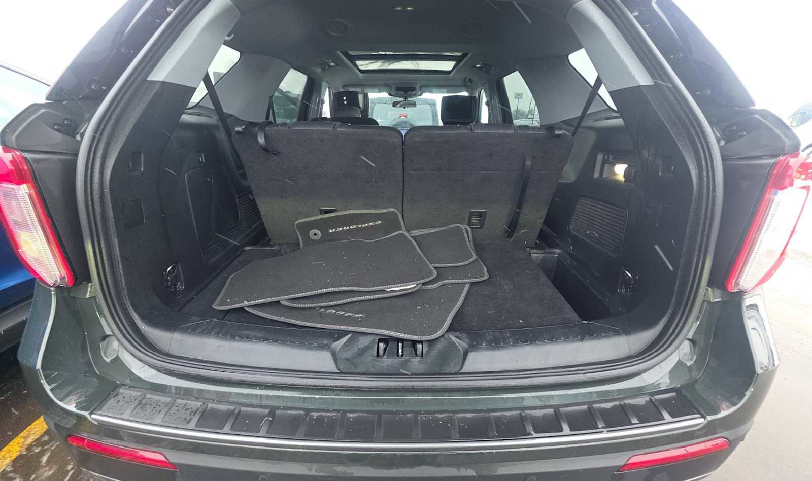 Used 2023 Ford Explorer XLT w/ Equipment Group 202A image 28