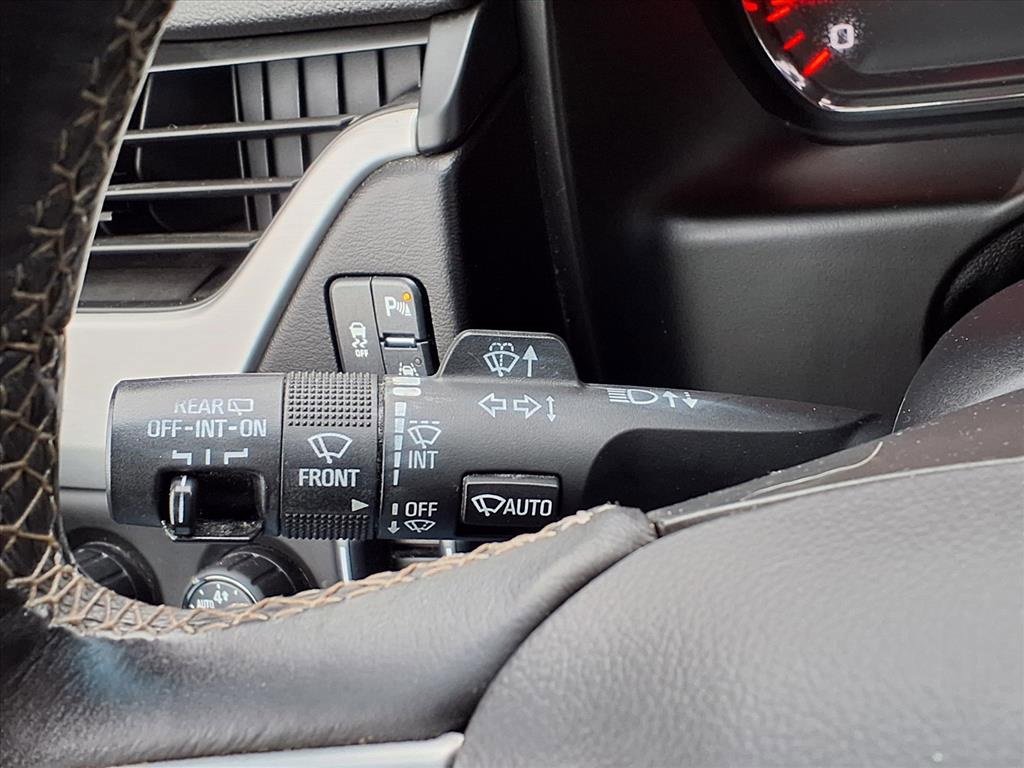 Used 2016 GMC Yukon SLT w/ Open Road Package image 16