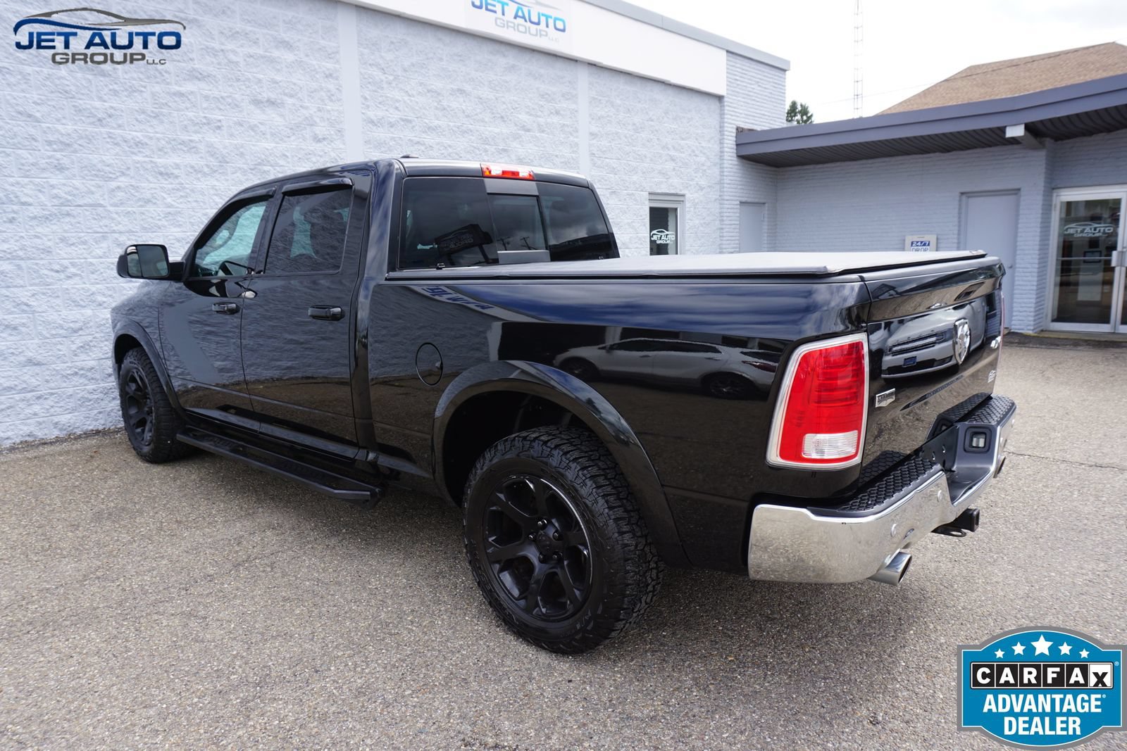 Used 2016 RAM 1500 Laramie AWD/4WD image 8