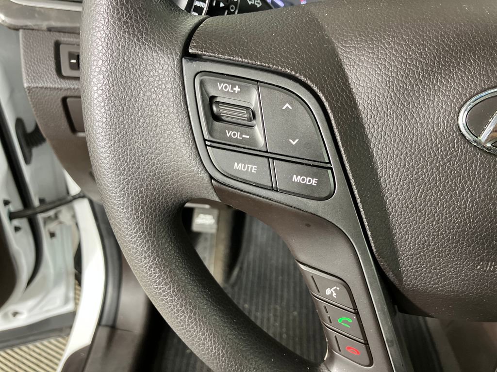 Used 2017 Hyundai Santa Fe Sport image 17