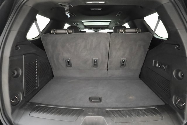 Used 2023 GMC Yukon SLT w/ SLT Premium Package image 24