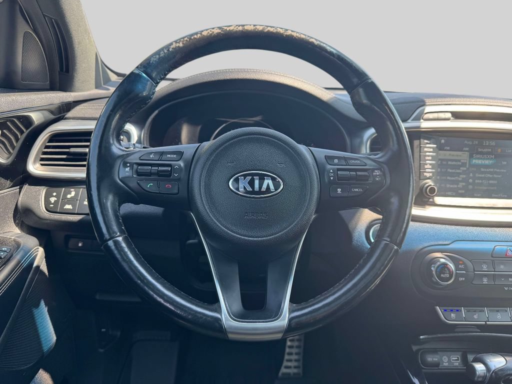 Used 2016 Kia Sorento SX w/ SXL Technology Package AWD/4WD image 12