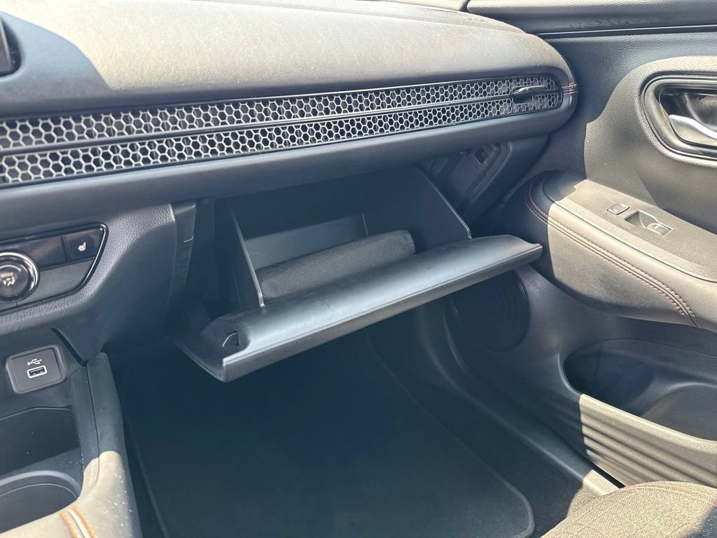 Certified 2025 Honda HR-V Sport image 24