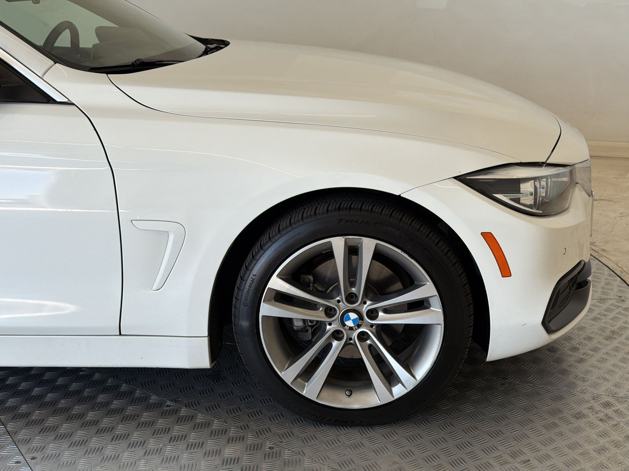 Used 2018 BMW 430i xDrive Convertible AWD/4WD image 12