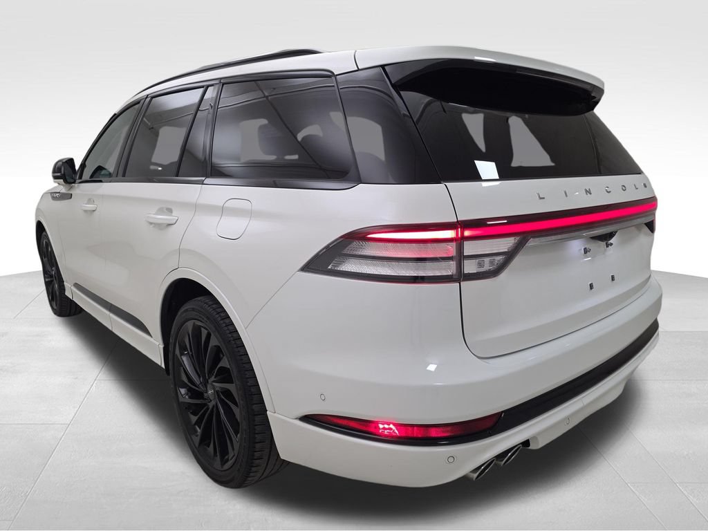 Used 2023 Lincoln Aviator Reserve w/ Equipment Group 201A AWD/4WD image 7