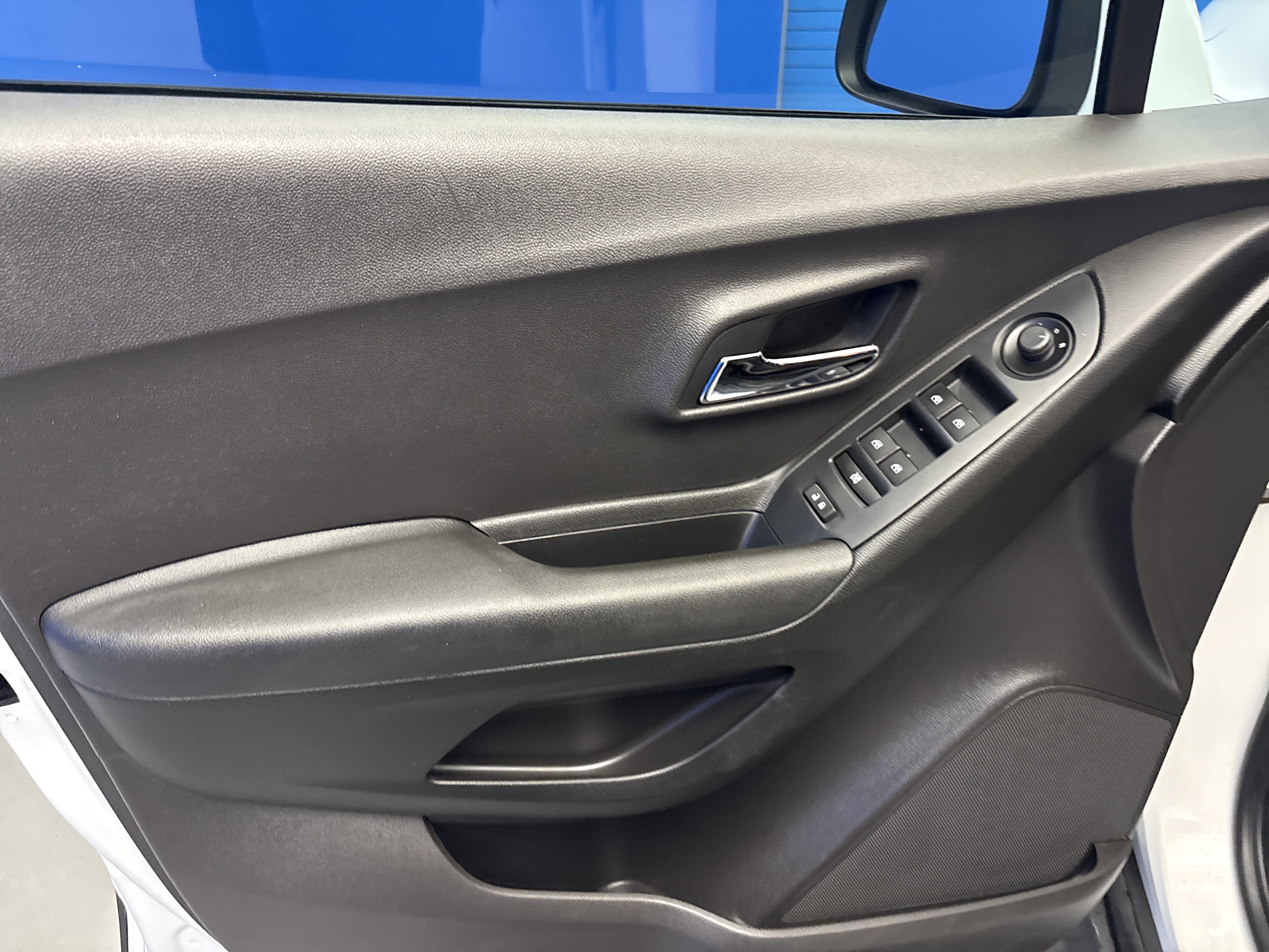 Used 2016 Chevrolet Trax LT image 10