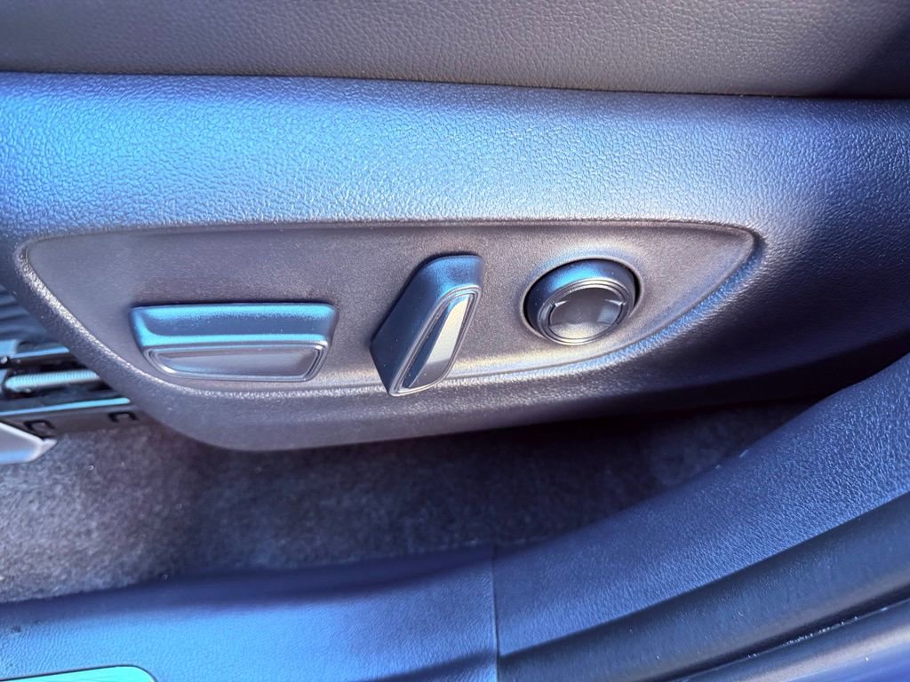 Used 2026 Toyota Grand Highlander FWD image 23