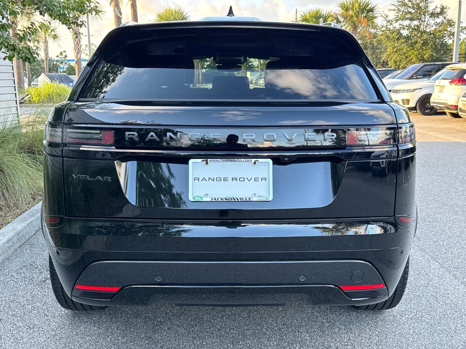 New 2026 Land Rover Range Rover Velar Dynamic SE image 7