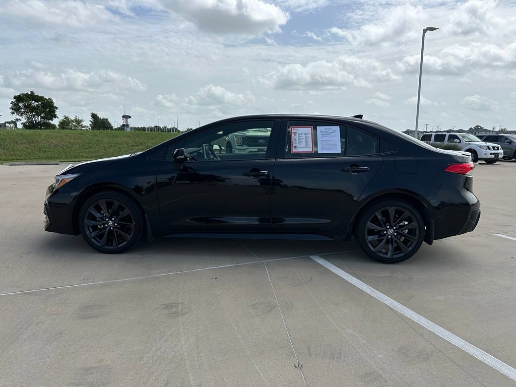 Certified 2026 Toyota Corolla SE w/ SE Premium Package FWD image 6