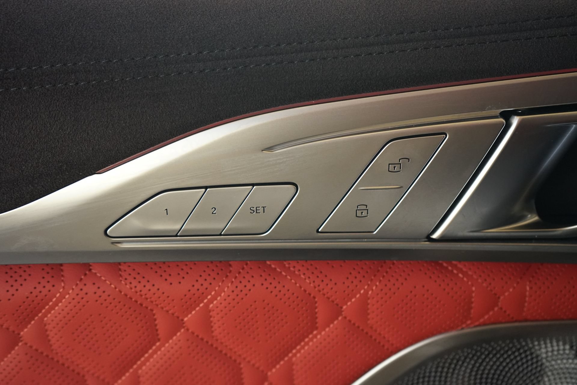 Used 2024 BMW M8 Competition w/ M Carbon Exterior Package AWD/4WD image 17