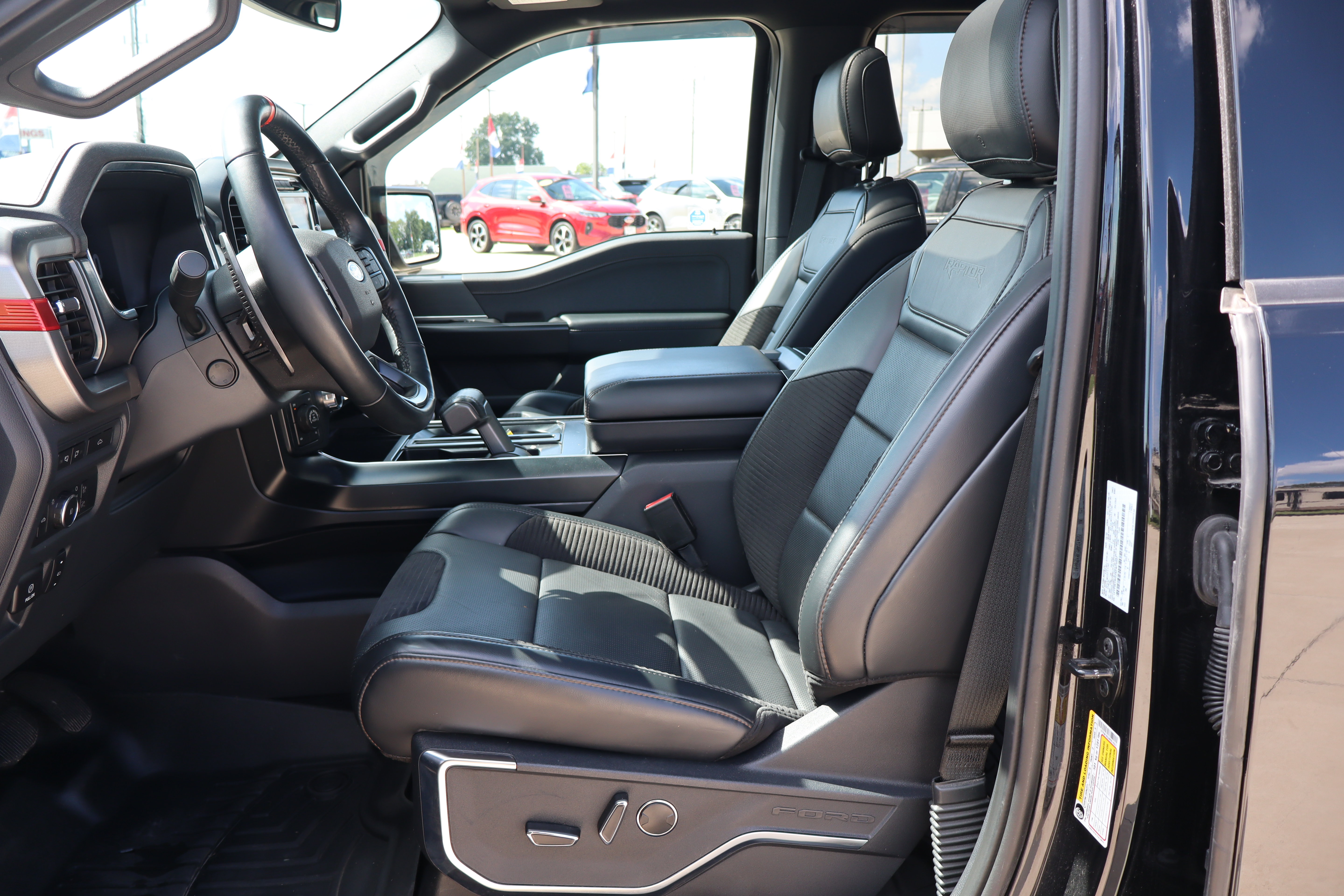 Used 2022 Ford F150 Raptor w/ Raptor 37 Performance Package AWD/4WD image 9