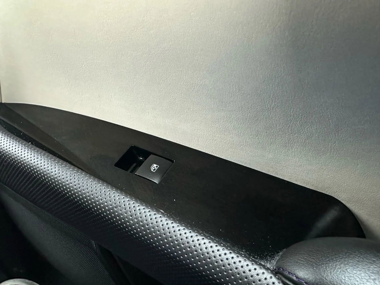 Used 2016 Cadillac XTS Vsport Platinum image 39