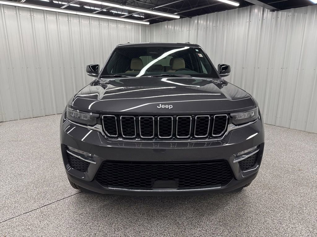 Used 2025 Jeep Grand Cherokee Limited w/ MOPAR Finishing Package RWD image 2