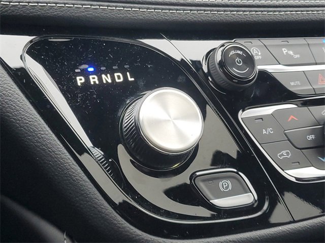 New 2026 Chrysler Pacifica Limited w/ Trailer Tow Group image 28