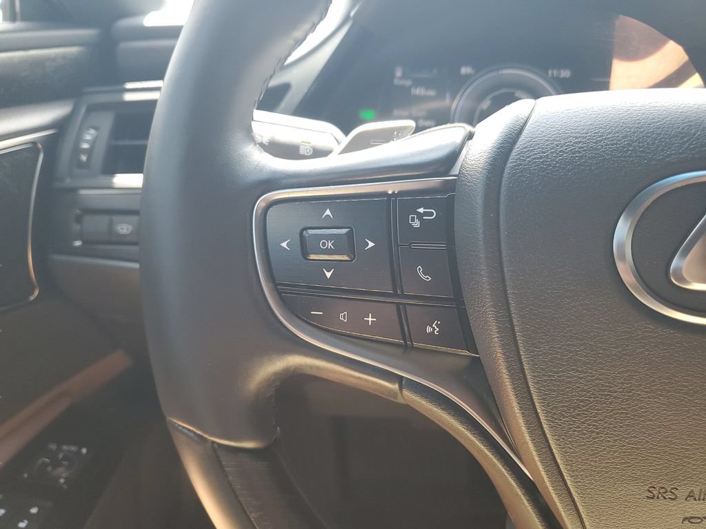 Used 2024 Lexus ES 300h Ultra Luxury w/ Accessory Package (Z2) FWD image 19