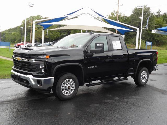 Used 2025 Chevrolet Silverado 2500 LT image 29