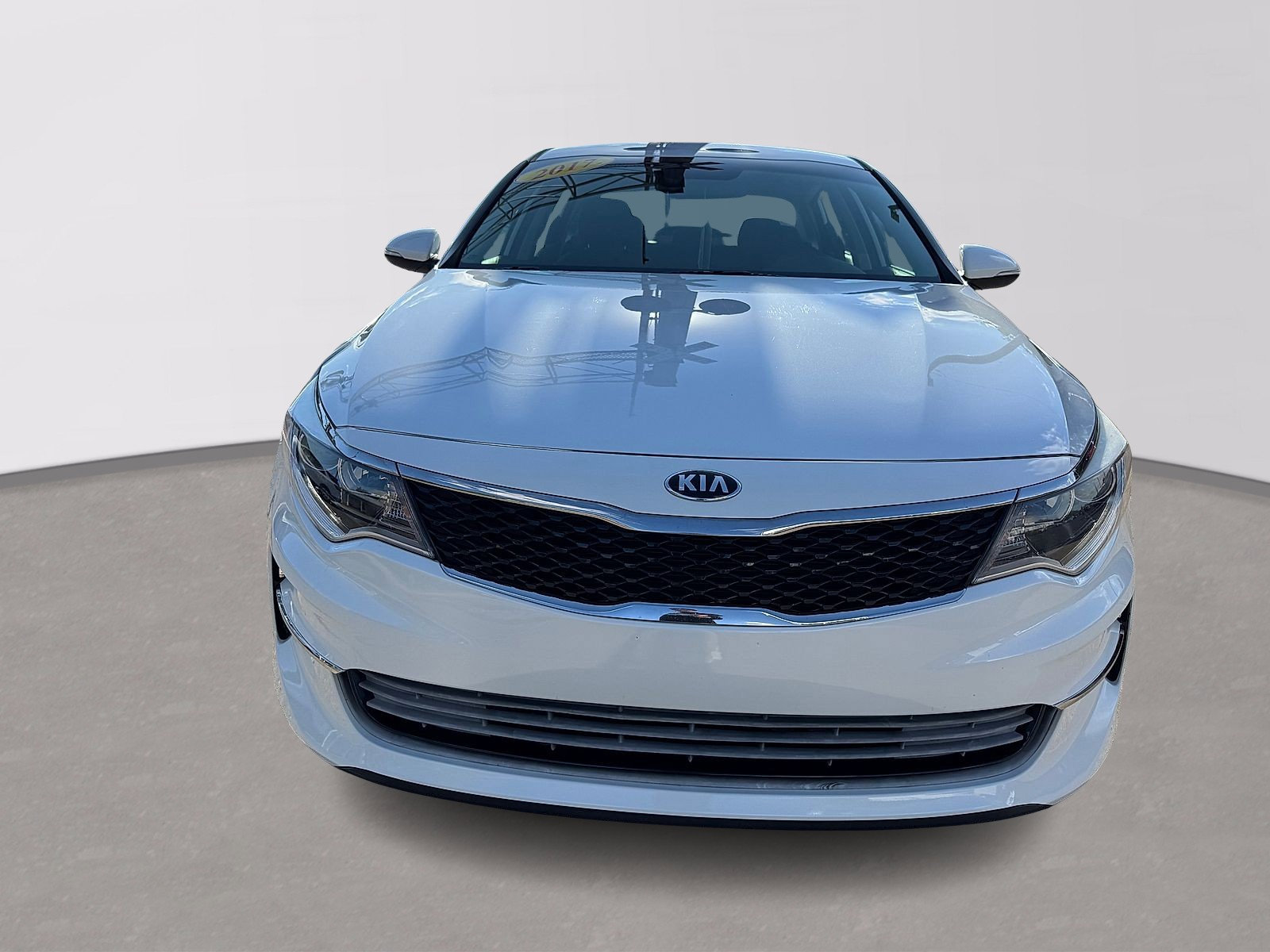 Used 2017 Kia Optima LX FWD image 2