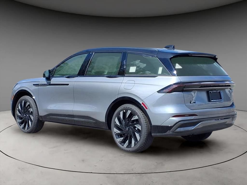 New 2025 Lincoln Nautilus Reserve w/ Jet Appearance Package AWD/4WD image 3