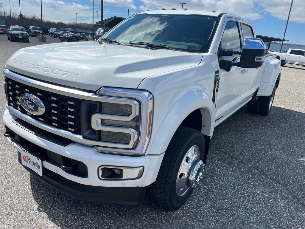 New 2026 Ford F450 Platinum w/ Platinum Plus Package image 4