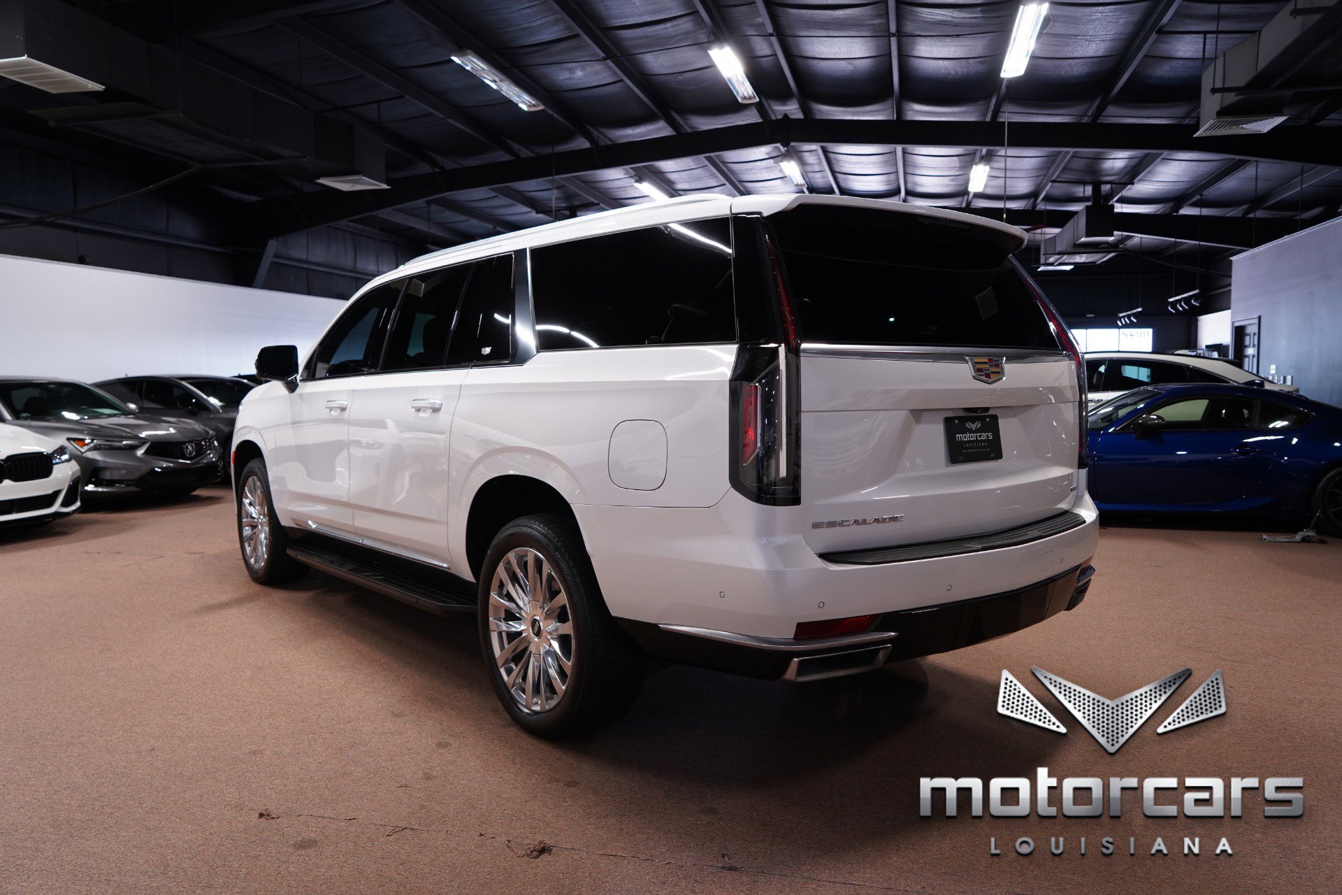 Used 2022 Cadillac Escalade ESV Premium Luxury image 5