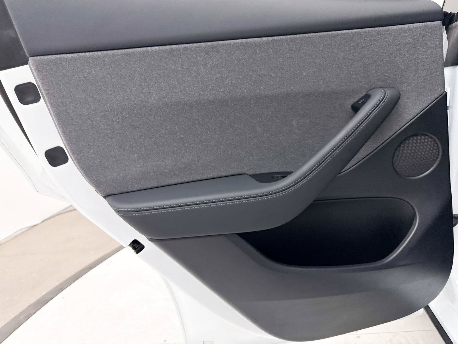 Used 2026 Tesla Model Y 2WD image 32
