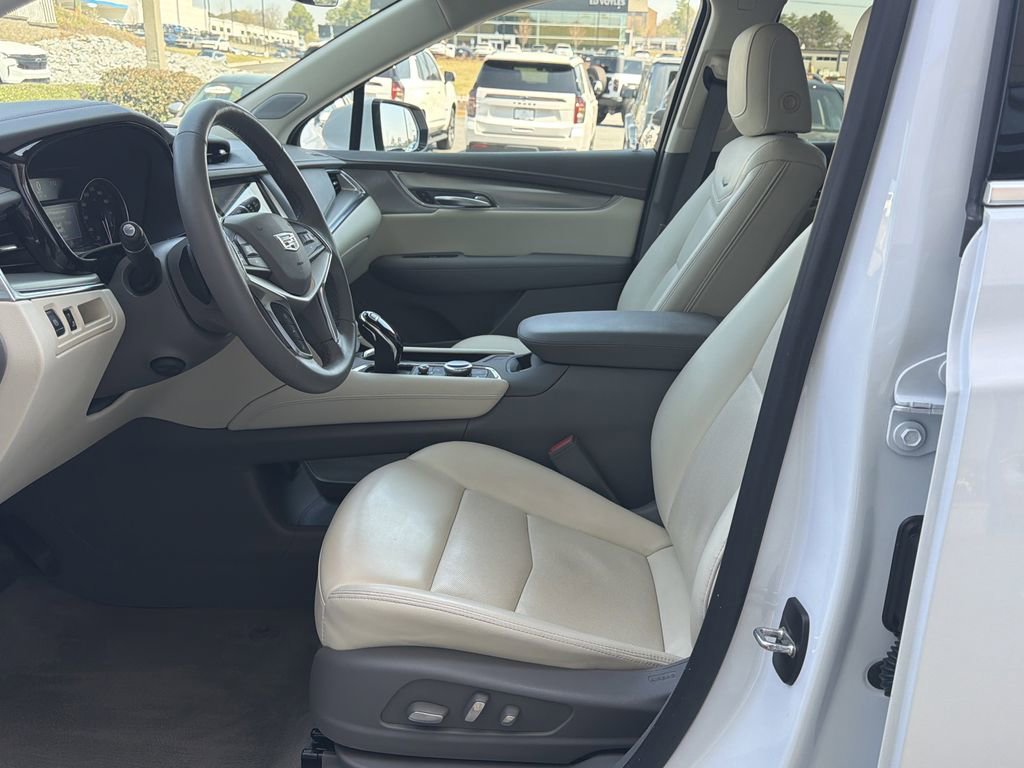 Certified 2023 Cadillac XT5 Premium Luxury image 9