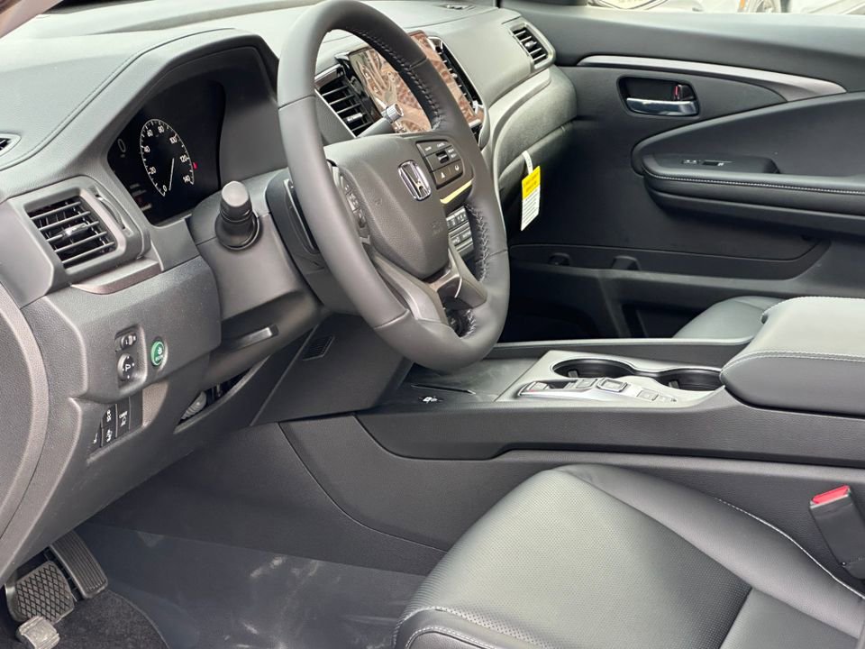 New 2025 Honda Ridgeline RTL image 14