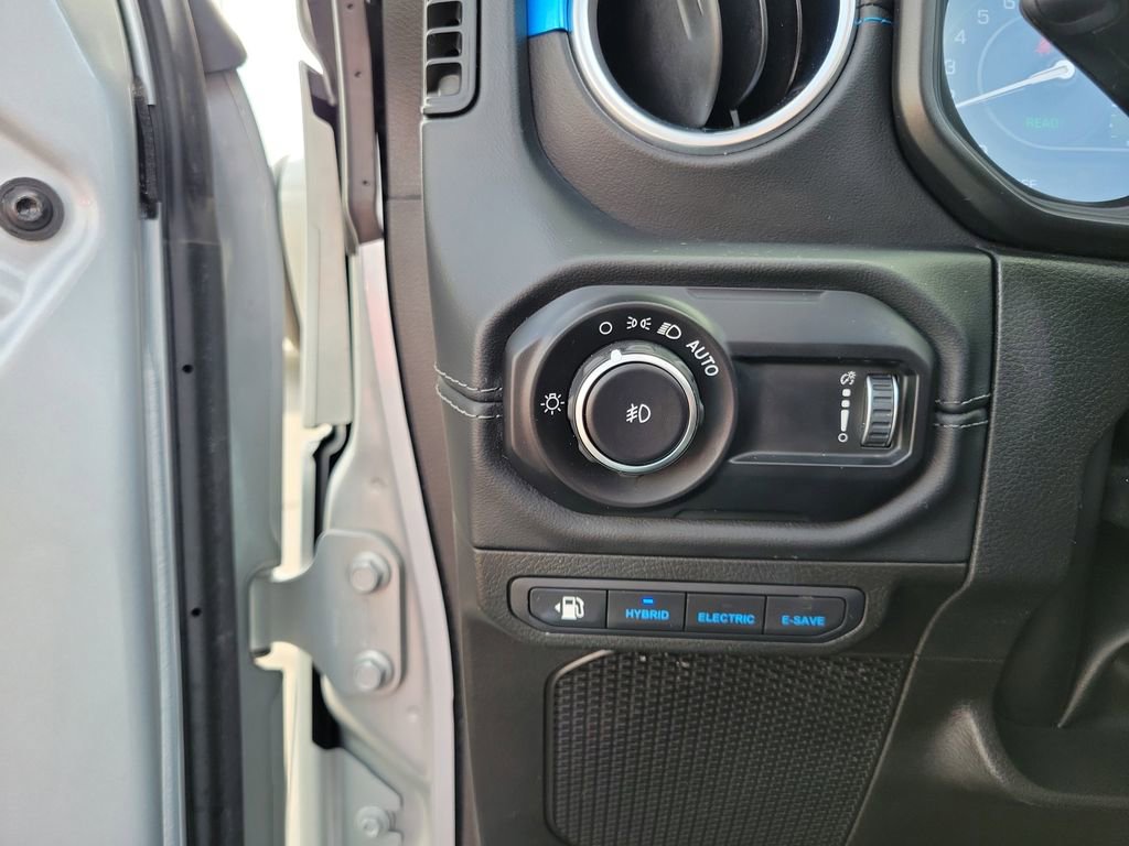 Used 2024 Jeep Wrangler High Altitude AWD/4WD image 22