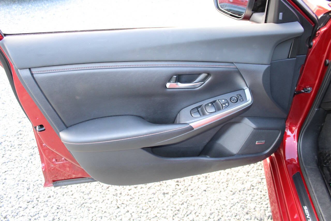 Used 2021 Nissan Sentra SR w/ SR Premium Package FWD image 20