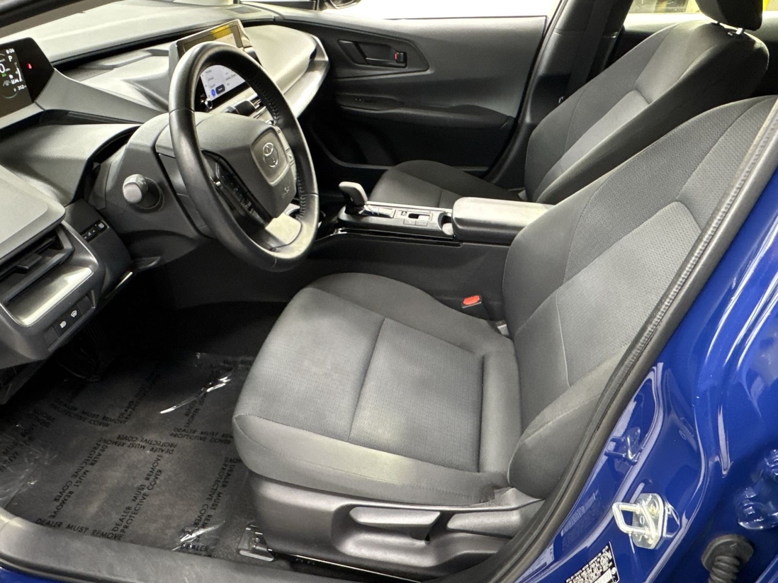 Used 2025 Toyota Prius LE FWD image 16