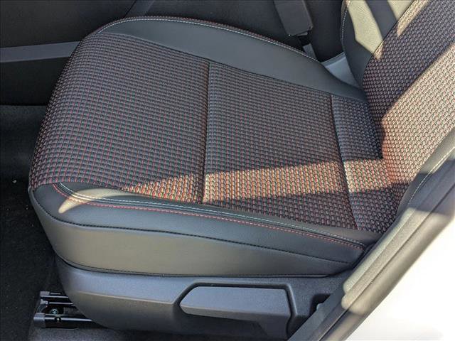 New 2026 Nissan Kicks SR image 4