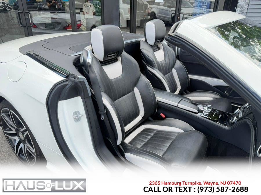 Used 2015 Mercedes-Benz SL 550 w/ White Arrow Edition image 3