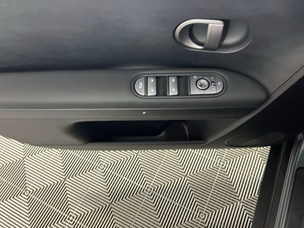 Used 2025 Hyundai Ioniq 5 SEL image 25