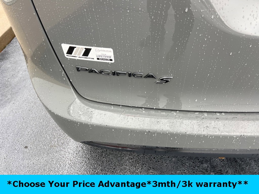 Certified 2022 Chrysler Pacifica Touring-L w/ S Appearance Package image 5