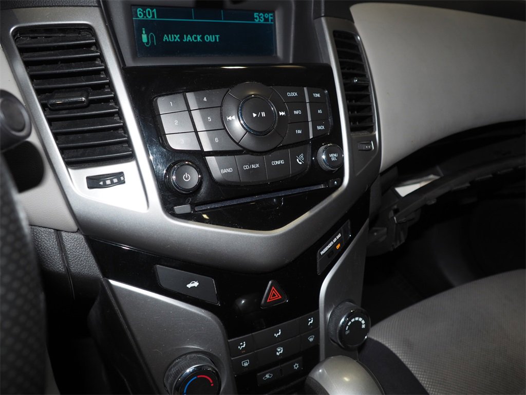 Used 2015 Chevrolet Cruze LS image 15