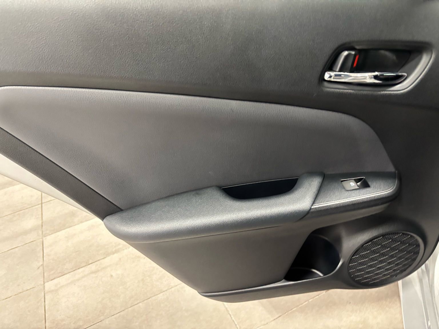 Used 2018 Toyota Prius Prime Advanced FWD image 18