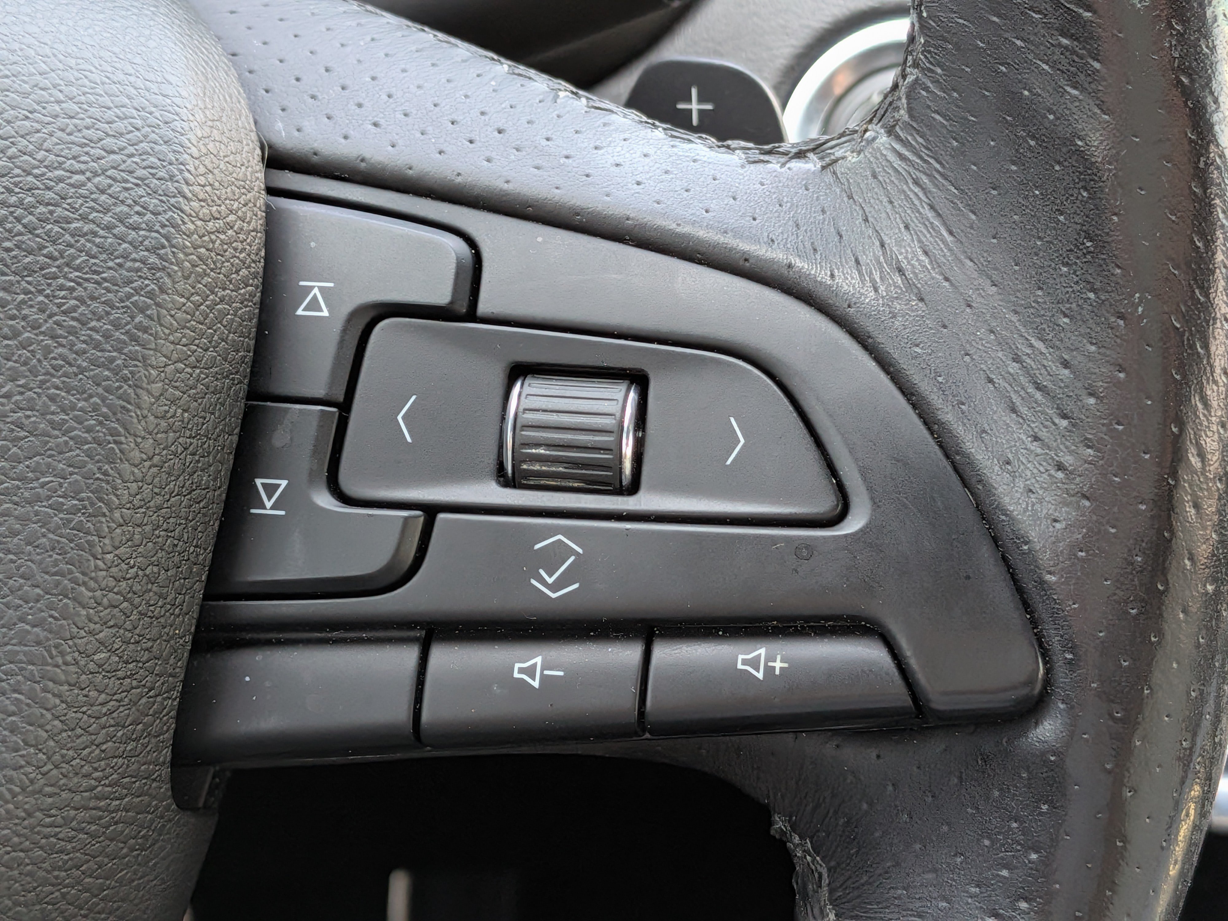 Certified 2019 Cadillac XT4 Sport FWD image 25