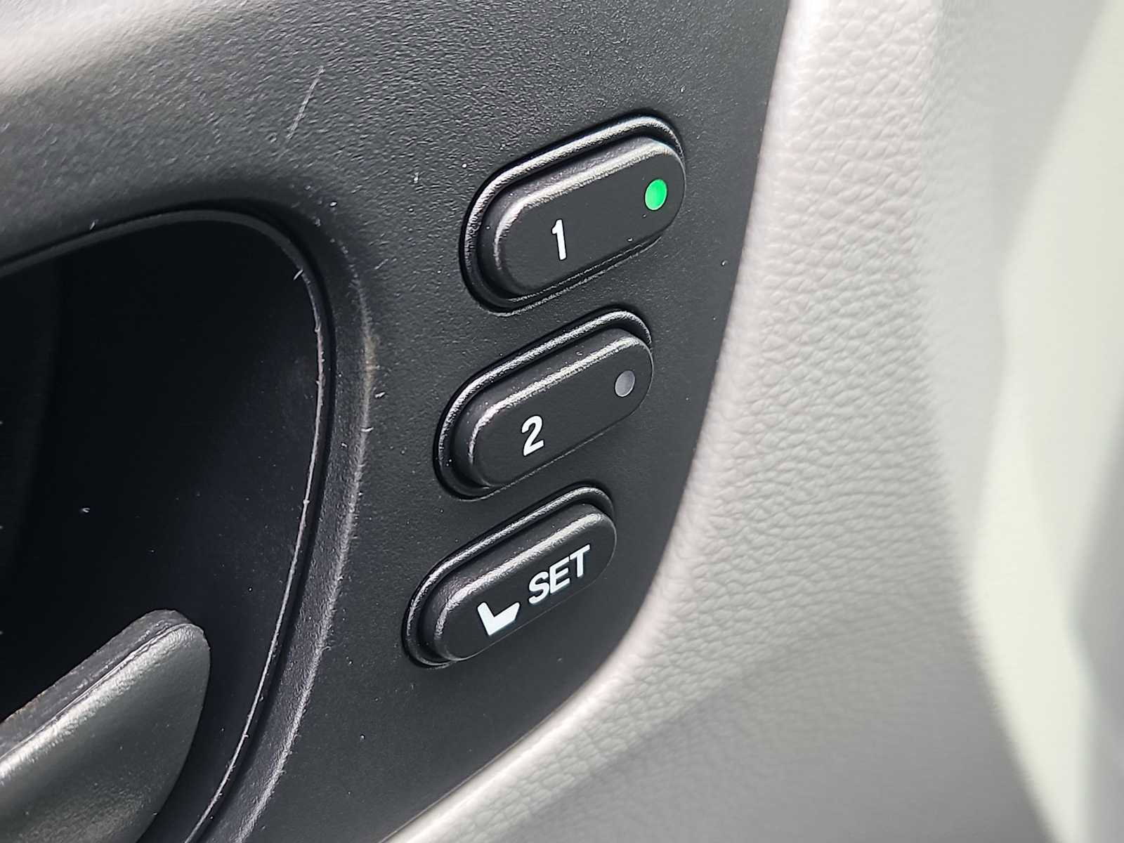 Used 2024 Honda Odyssey EX-L image 17