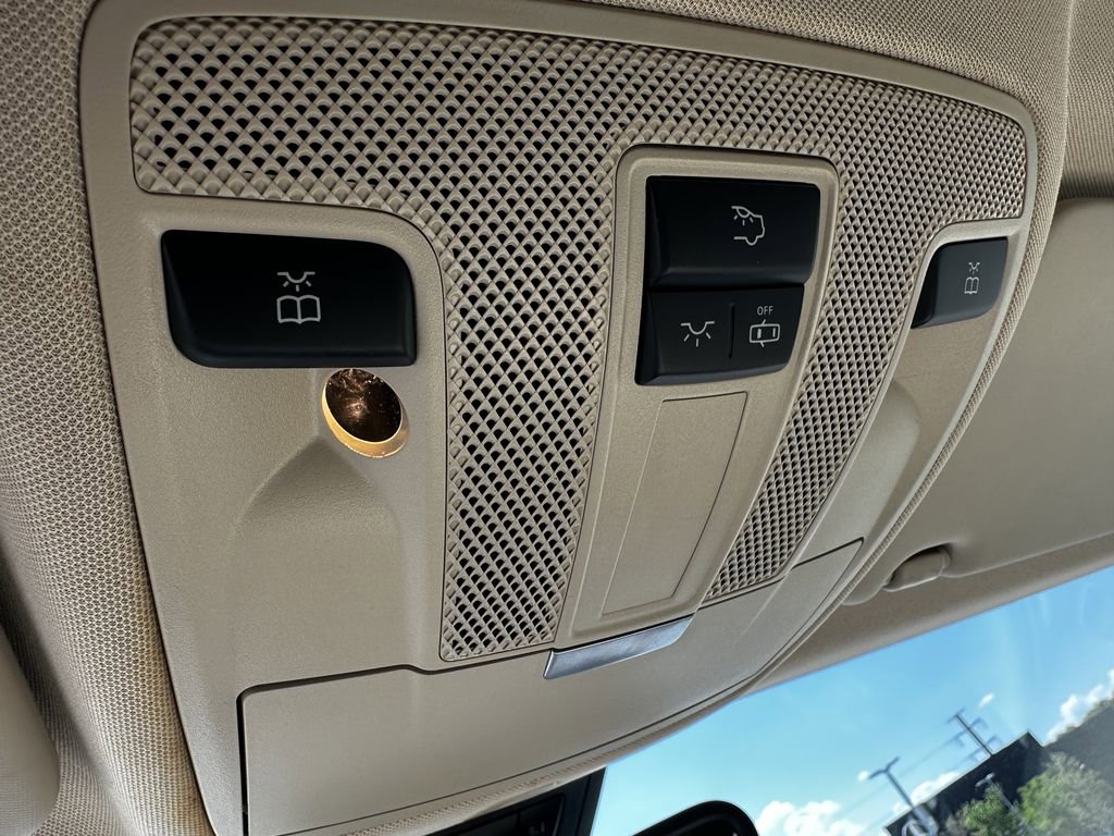 Certified 2020 Mercedes-Benz GLA 250 4MATIC image 33