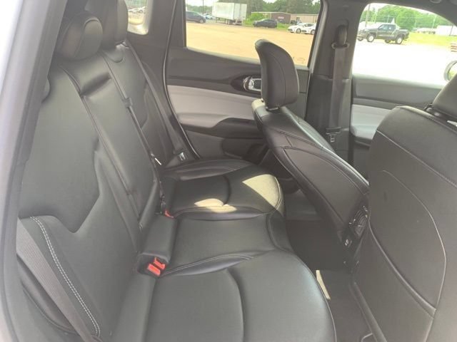 Used 2025 Jeep Compass Limited AWD/4WD image 30