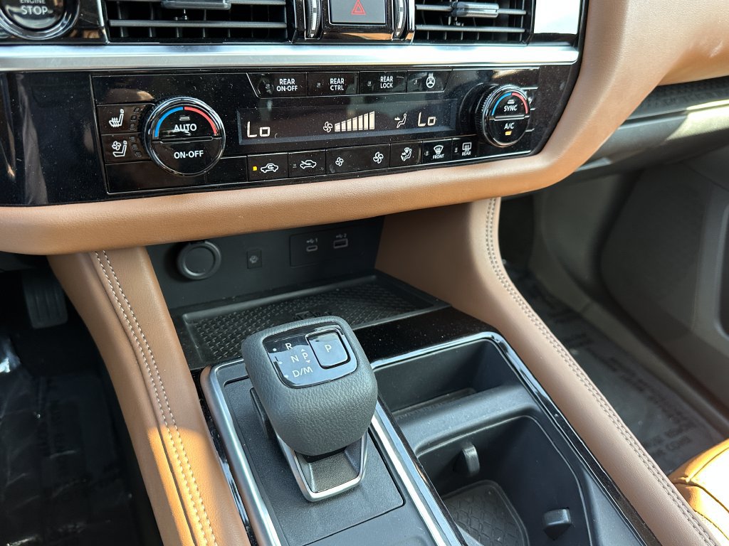 Used 2025 Nissan Pathfinder Platinum w/ Cargo Package AWD/4WD image 33