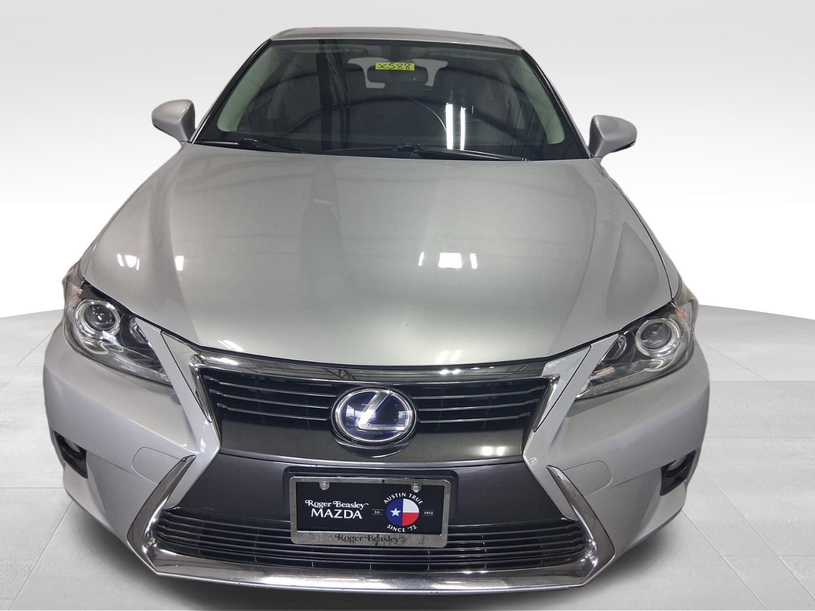 Used 2016 Lexus CT 200h w/ Seat Comfort Package image 2