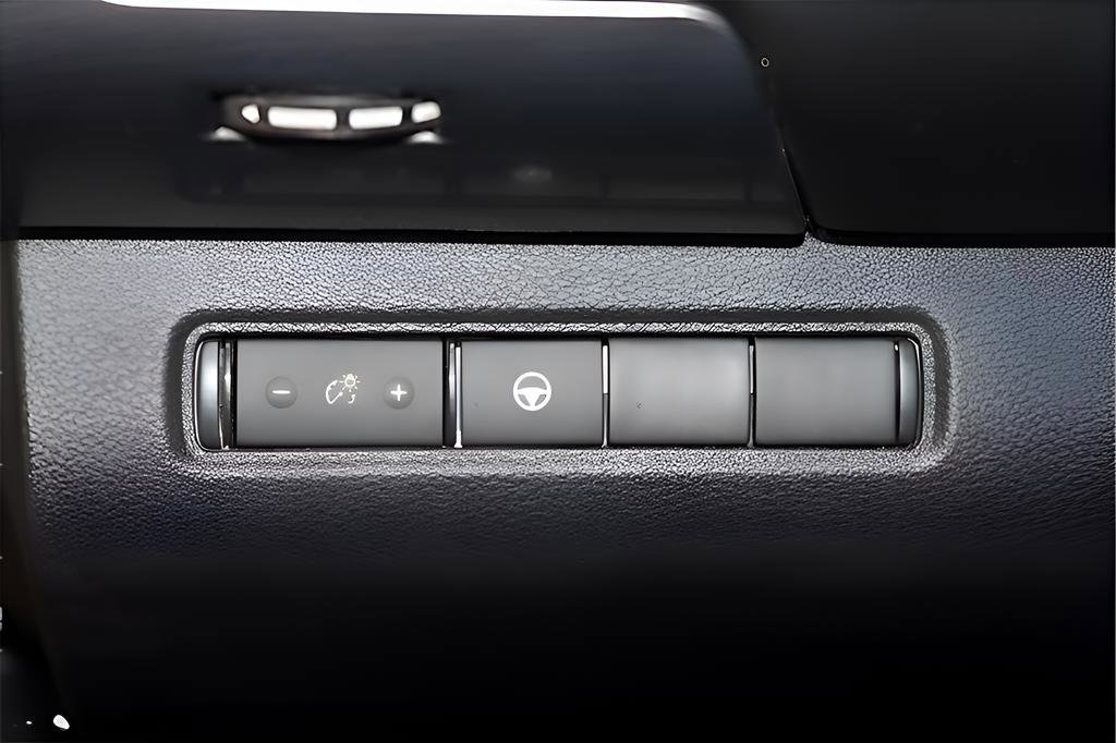 Used 2024 Nissan Pathfinder Rock Creek image 32